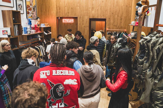 FIRST POP UP - STREAM - Forget About Me