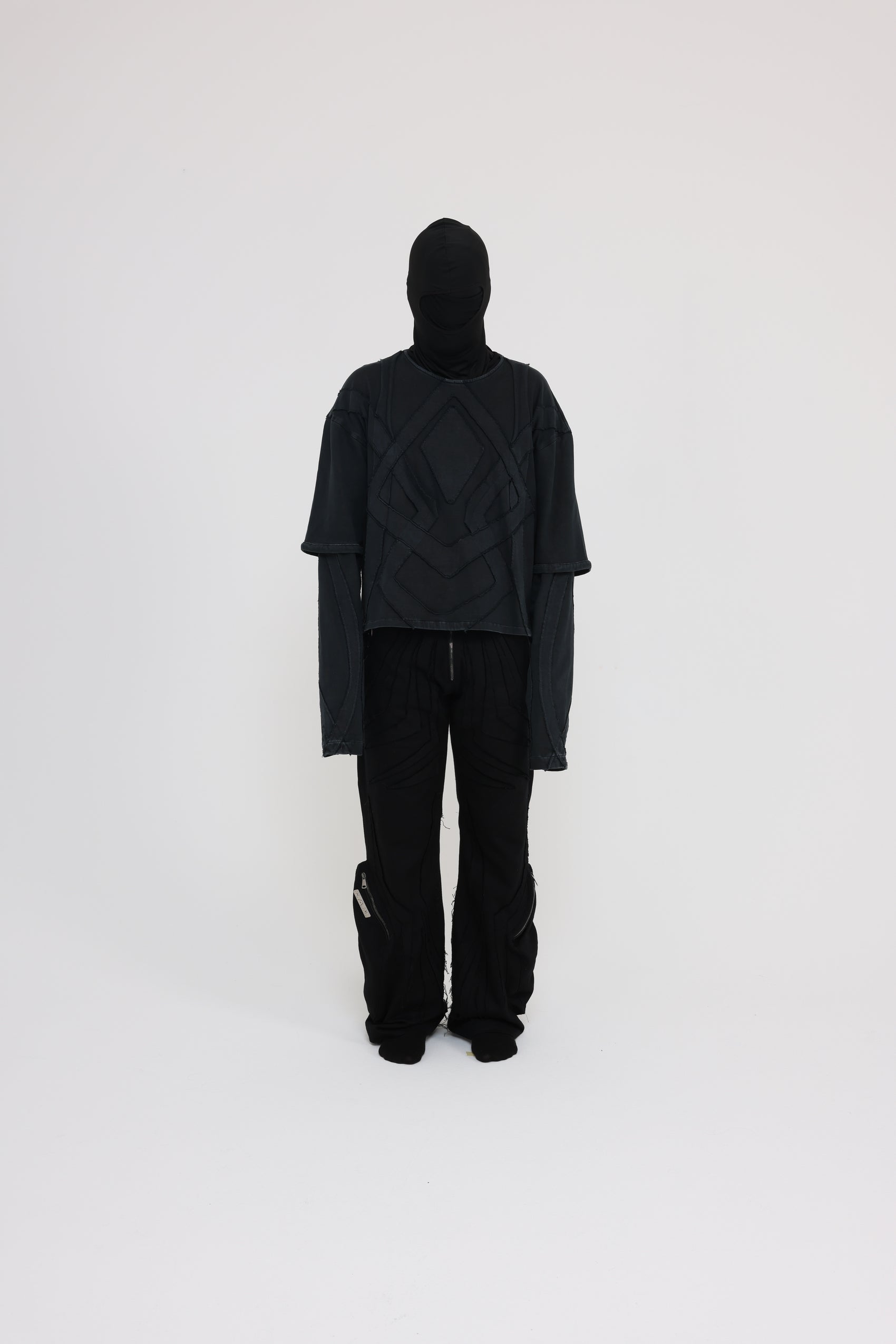 BLACK OOPART LONG SLEEVES
